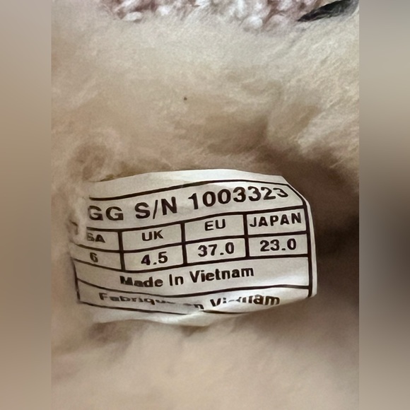 UGG Ansley Charm Slippers - with Swarovski charm in size 6 - Picture 8 of 12